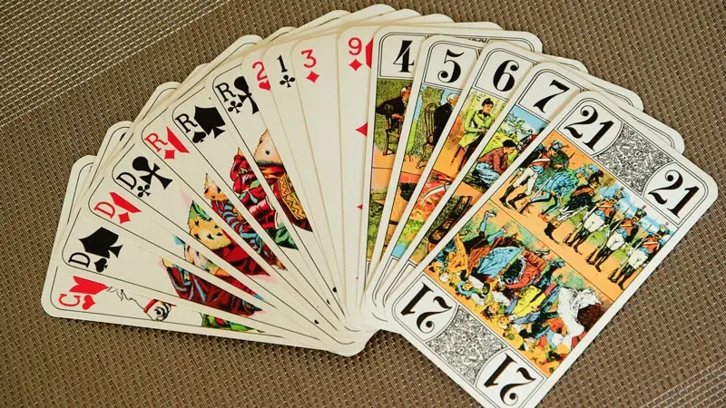 association-tarot-playing-cards-1897030