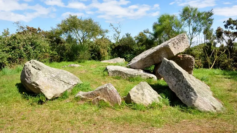 dolmen-de-la-ville-hamon-02